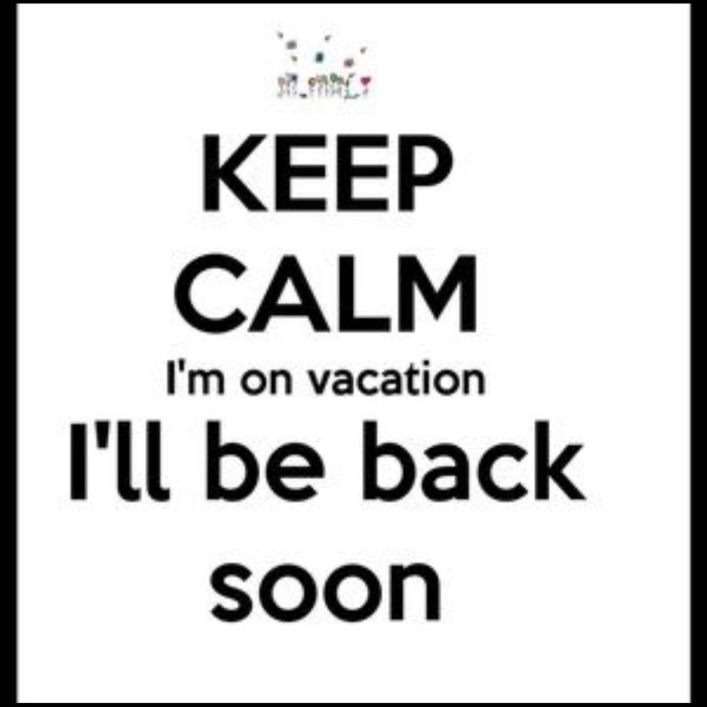 Away On Vacay 🏖